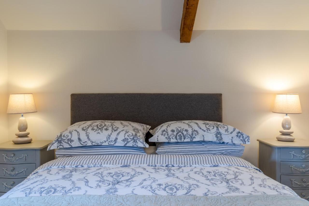 Buff Lodge Tackley エクステリア 写真