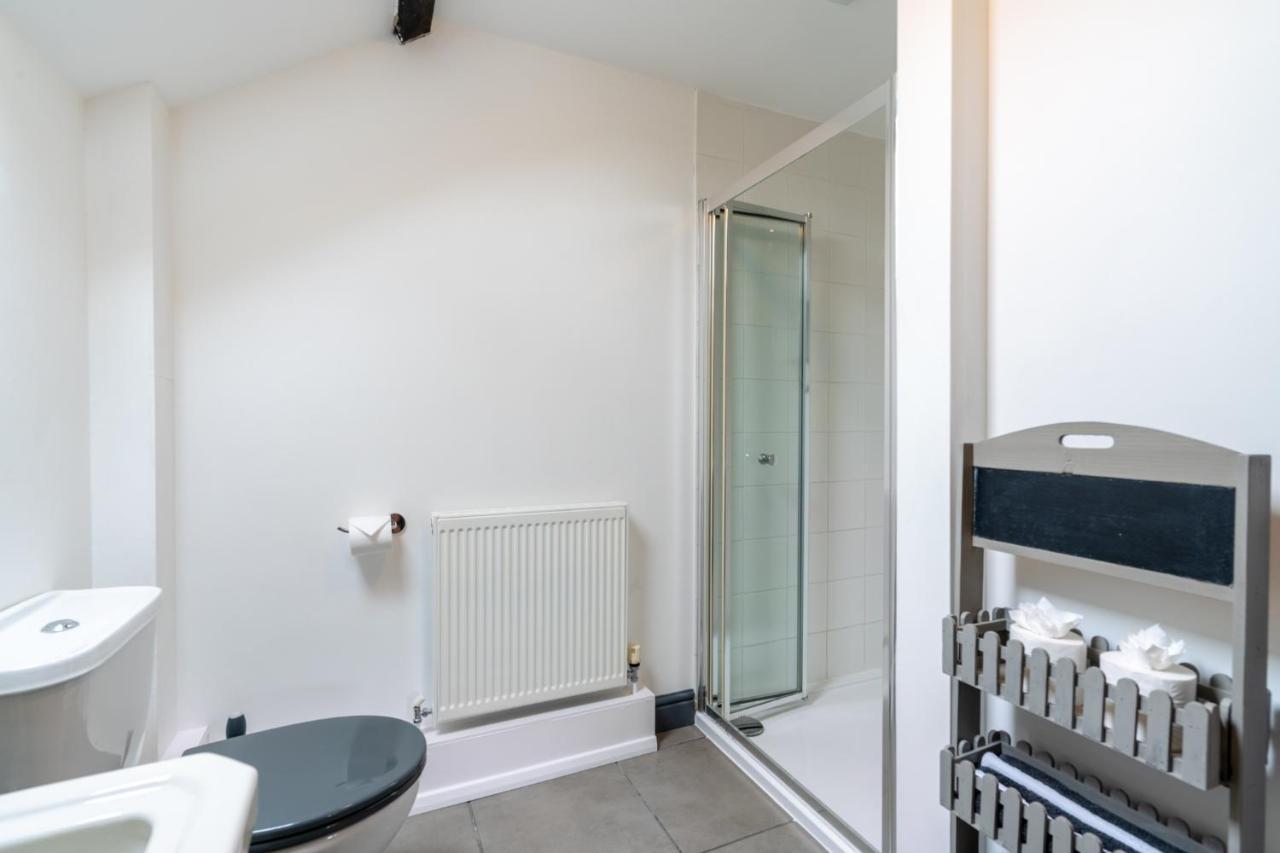 Buff Lodge Tackley エクステリア 写真